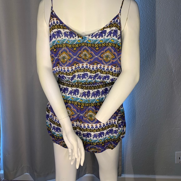 Spaghetti strap elephant short jumpsuit - Picture 2 of 2